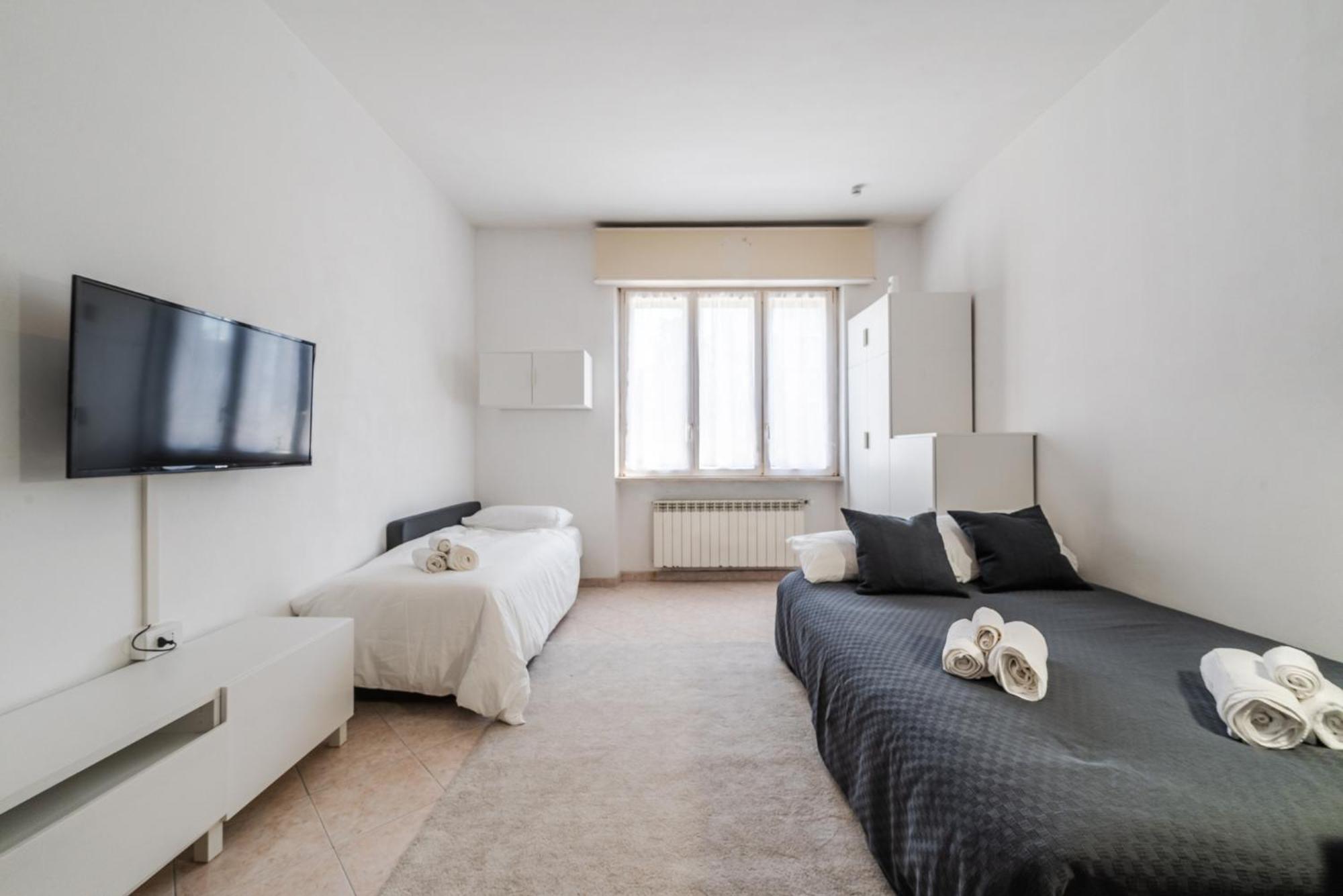 Roma 23, Smartstay Rozzano Esterno foto