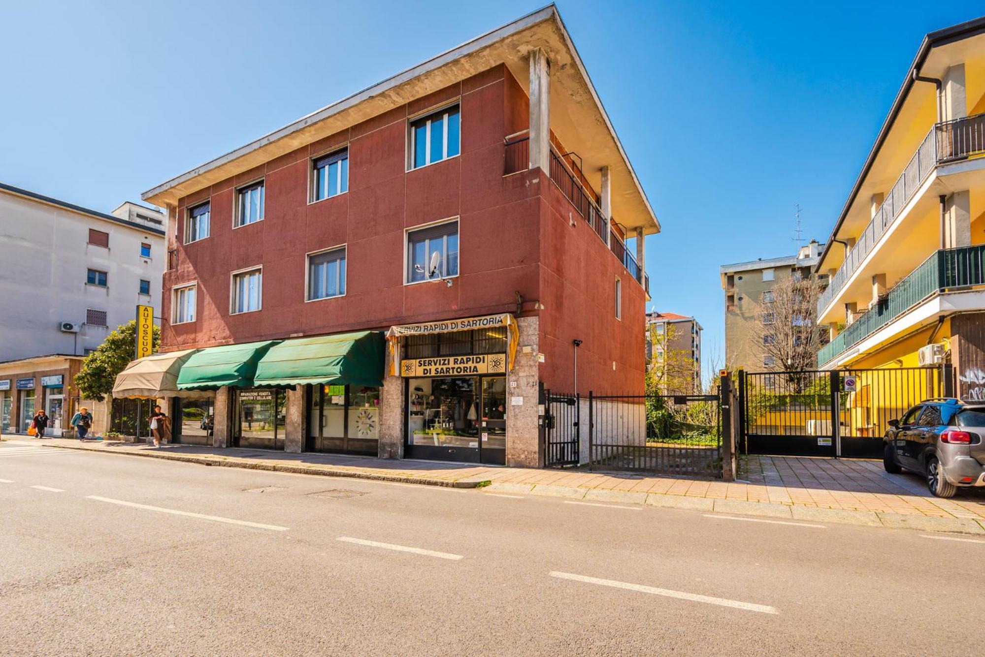 Roma 23, Smartstay Rozzano Esterno foto